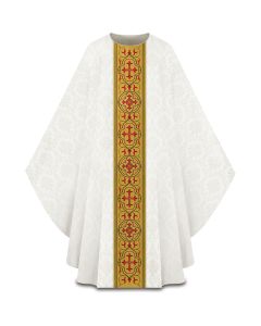Chasuble, with inside stole.
Featuring gold brocade banding with embroidery, matching the color of the chasuble.
White. Slabbinck