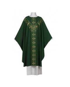 Opus-fabric (55% polyester, 45% viscose) or in Europa-fabric (100% wool).
The chasubles have an ample gothic cut with a 61 inch width and a 53 inch length and include an inner stole. Green


