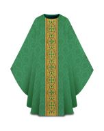 Chasuble, with inside stole.
Featuring gold brocade banding with embroidery, matching the color of the chasuble. Green. Slabbinck
